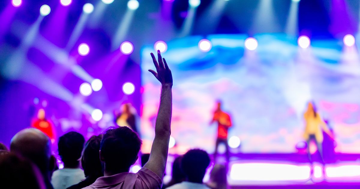 座席別の見え方比較｜アリーナ・スタンド・制作開放席