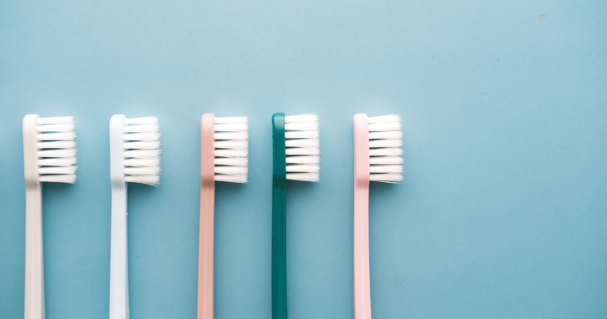 100均入れ歯ブラシの選び方と使い方まとめ
