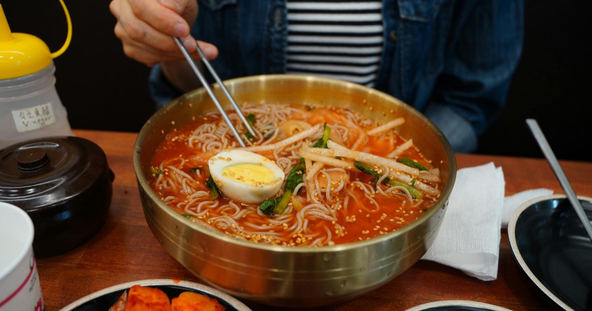 韓国冷麺と盛岡冷麺を食感・味わいで比較