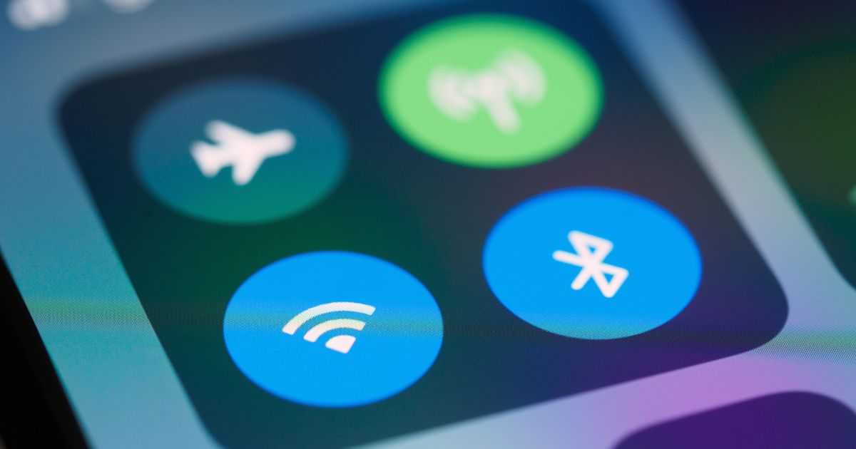 車内Wi-Fiは使える？通信の特徴と活用方法