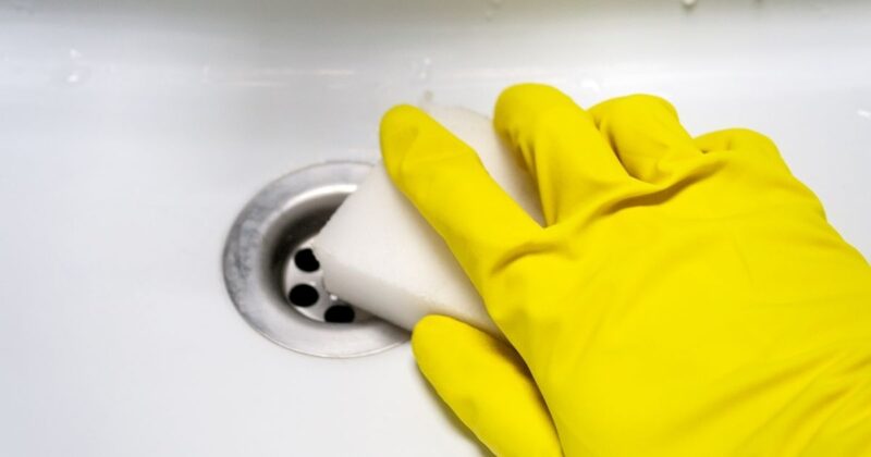 なぜ水だけで汚れが落ちるのか