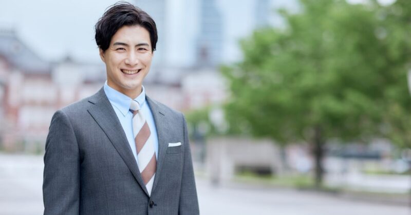 青山とAOKIの違いをサクッと比較