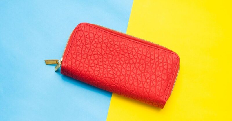 財布二個持ちが気になり始めるのはどんなとき？