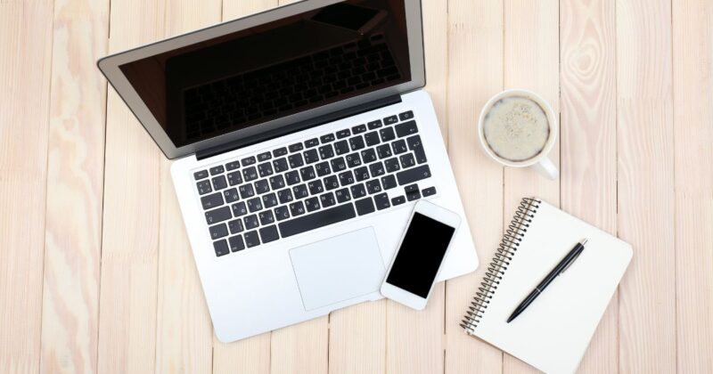 iPhone以外からAirPodsを探す方法